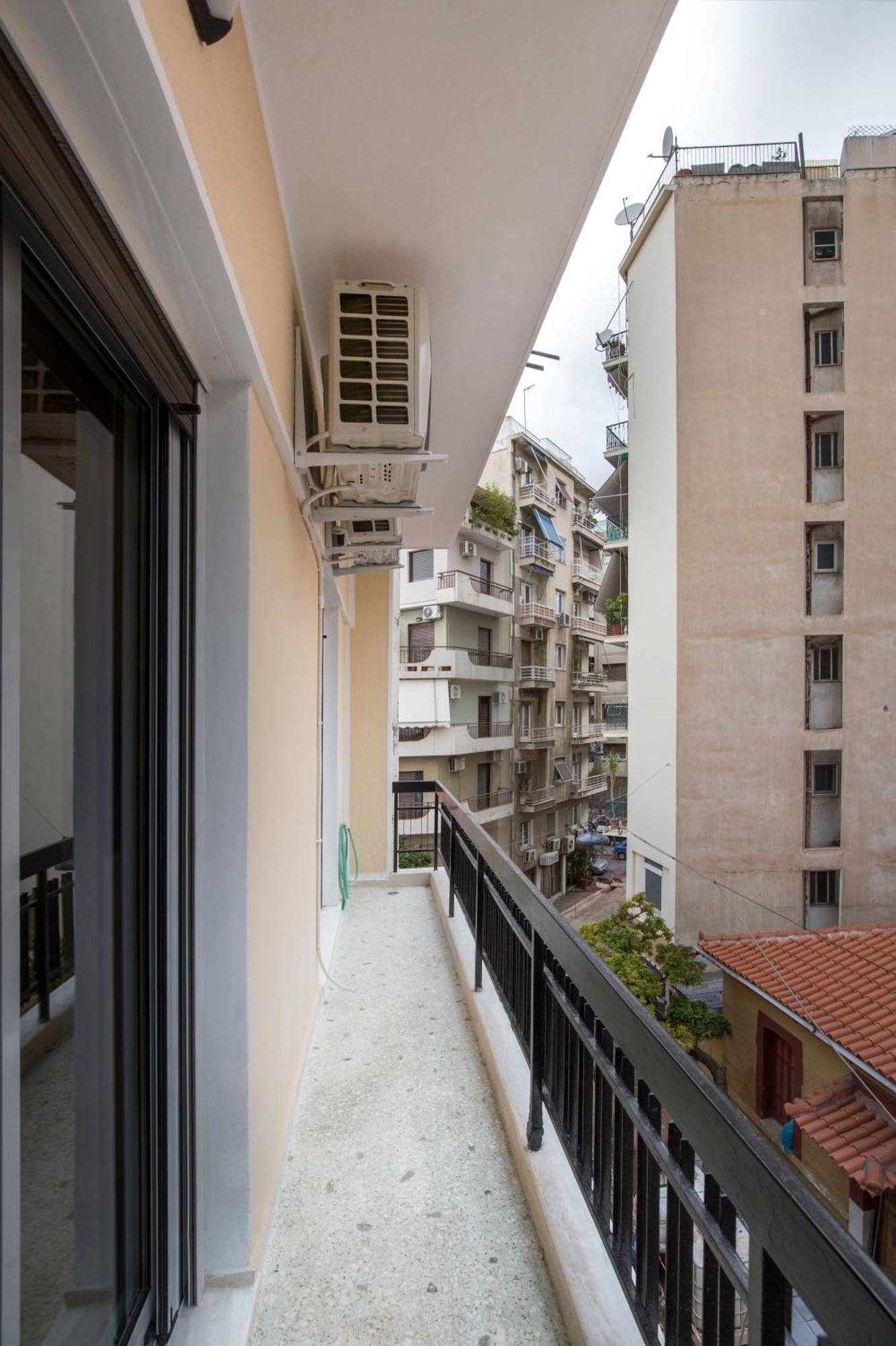 Urban Spacious Apartment Near Kallimarmaron Atene Esterno foto
